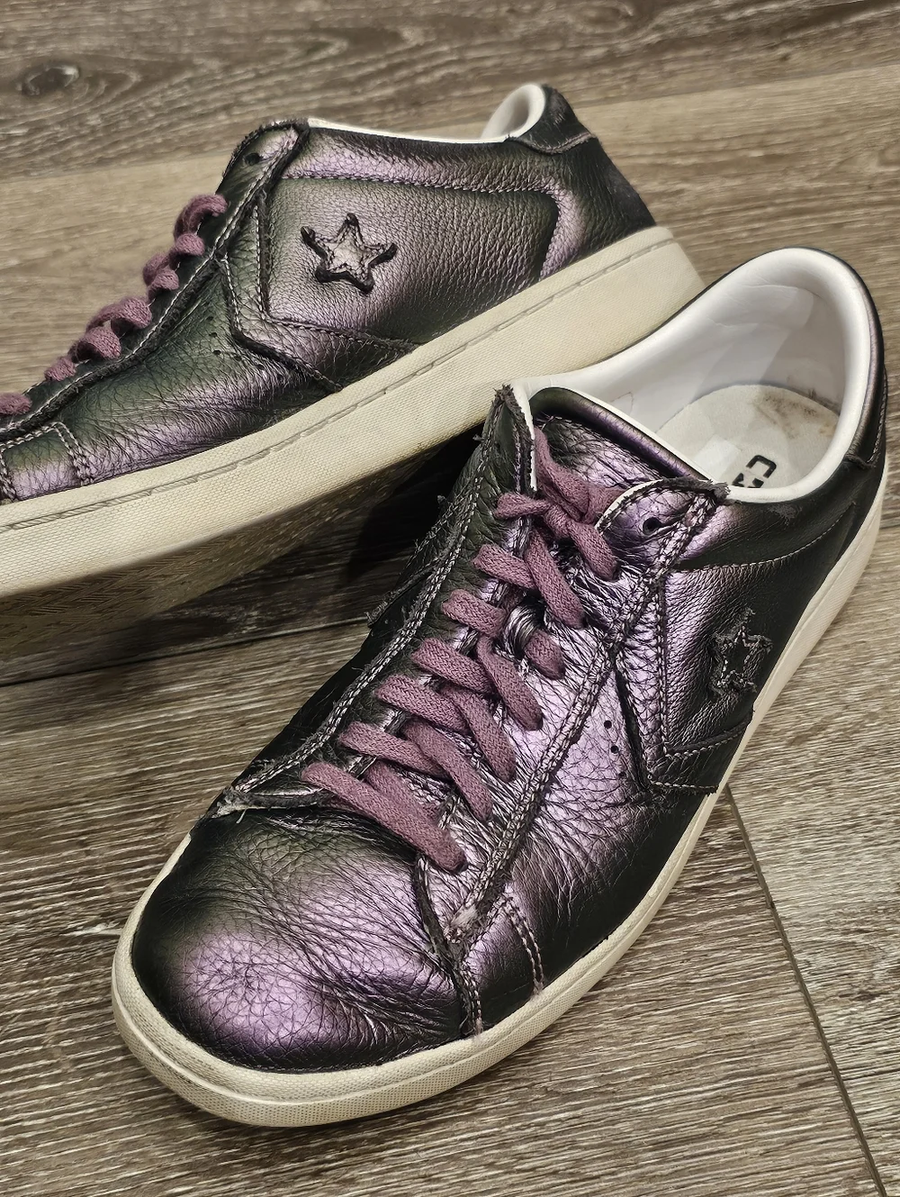 CONVERSE Leather Dark Metallic Purple Star Accent Sneakers SZ 9.5 shoes